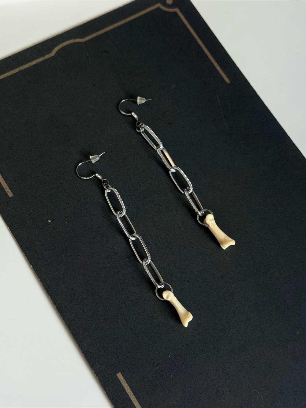 Long Silver Chain Drop Earrings with Bone Charm coyote foot bone oddities earrin - Picture 2 of 5